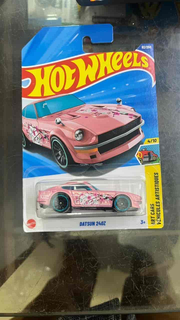 HOTWHEELS “ DATSUN 240Z”